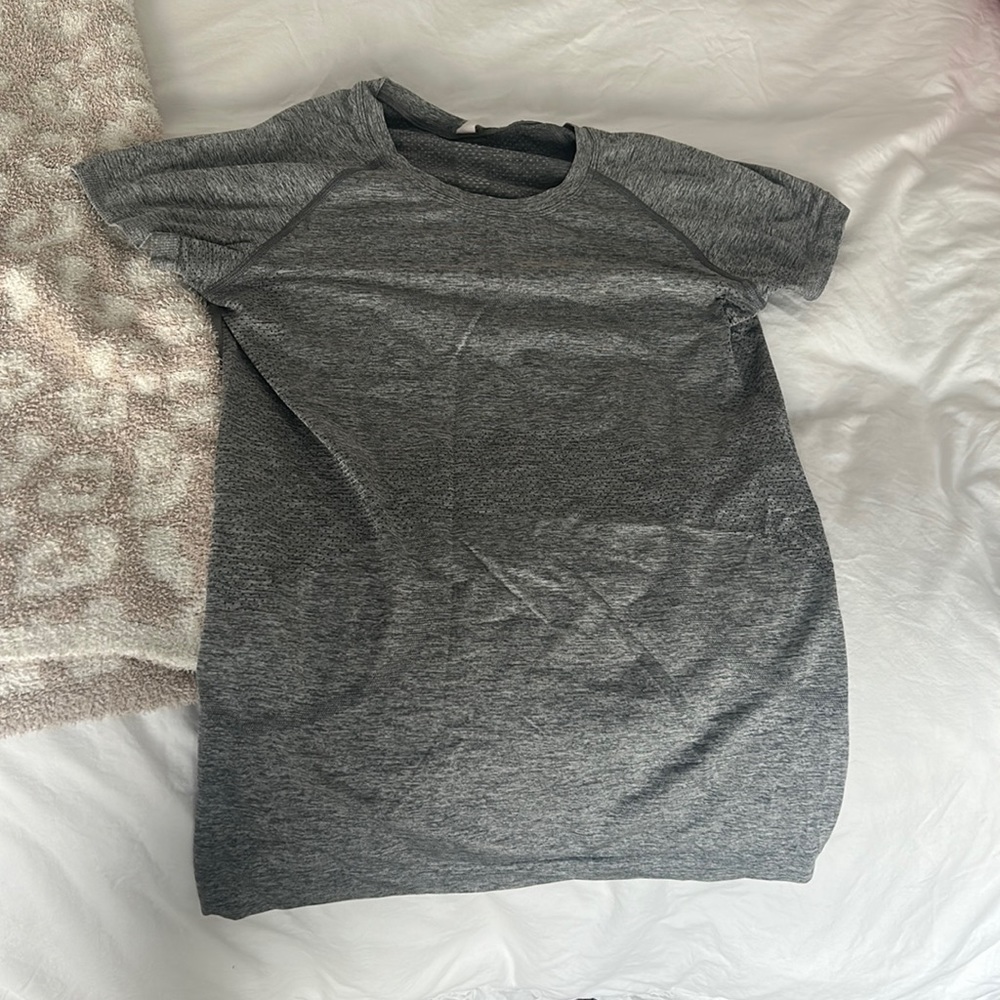 Grey Short Sleeve Swiftly Tech - image 1